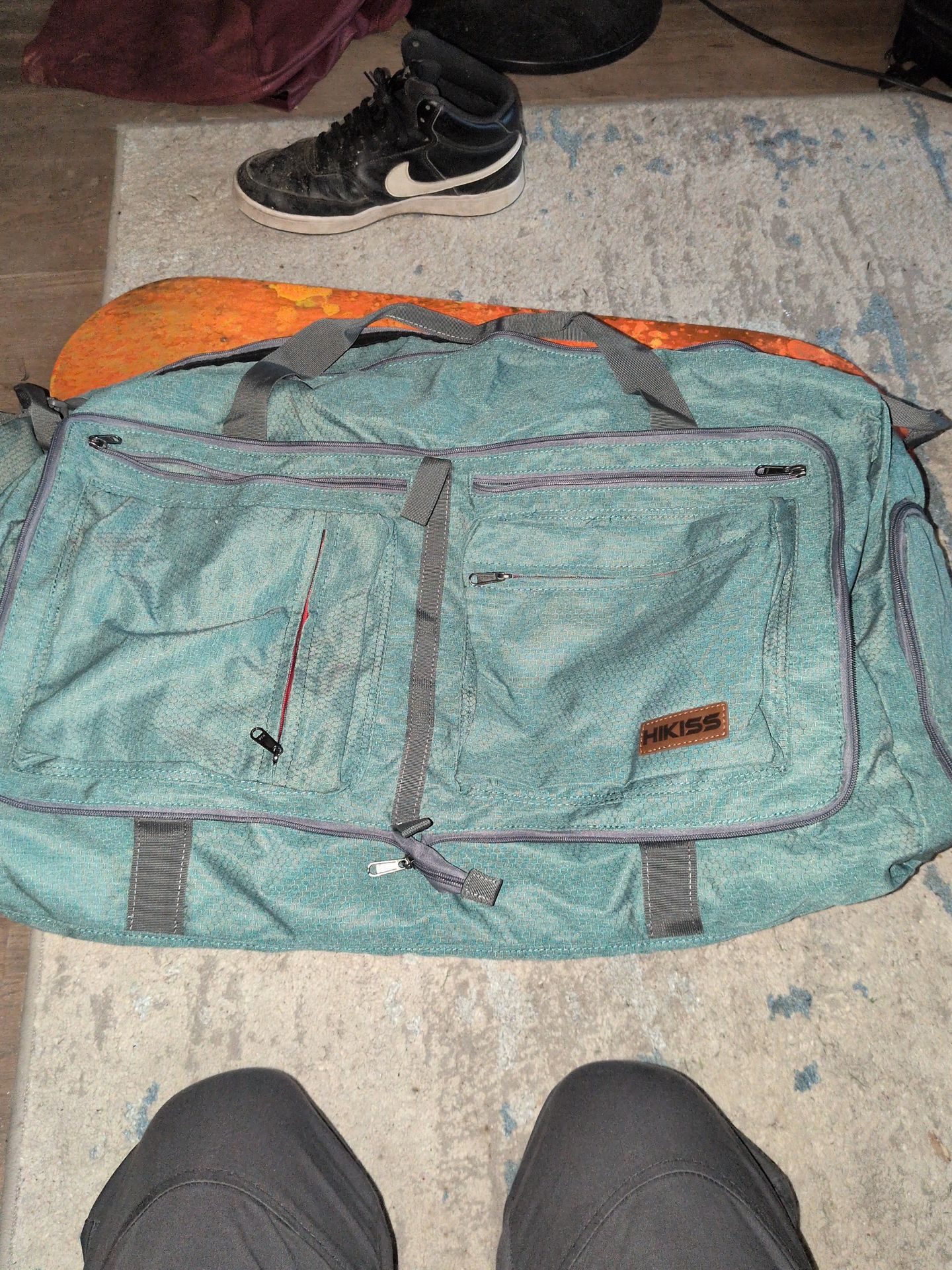 HIKISS travel duffle bag.