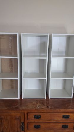 3 cubby sheves