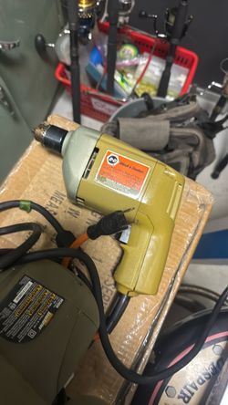 Drill 1/4 inch black &DECKER