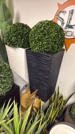 Square tall planter