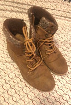 Boots size 6 1/2