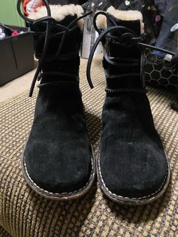 Black Suede UGG Caspia Ankle Boots Size 8