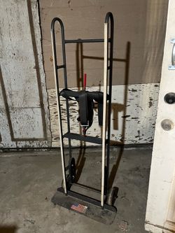 Milwaukee Appliance Hand Truck with an 800 lb. weight capacity