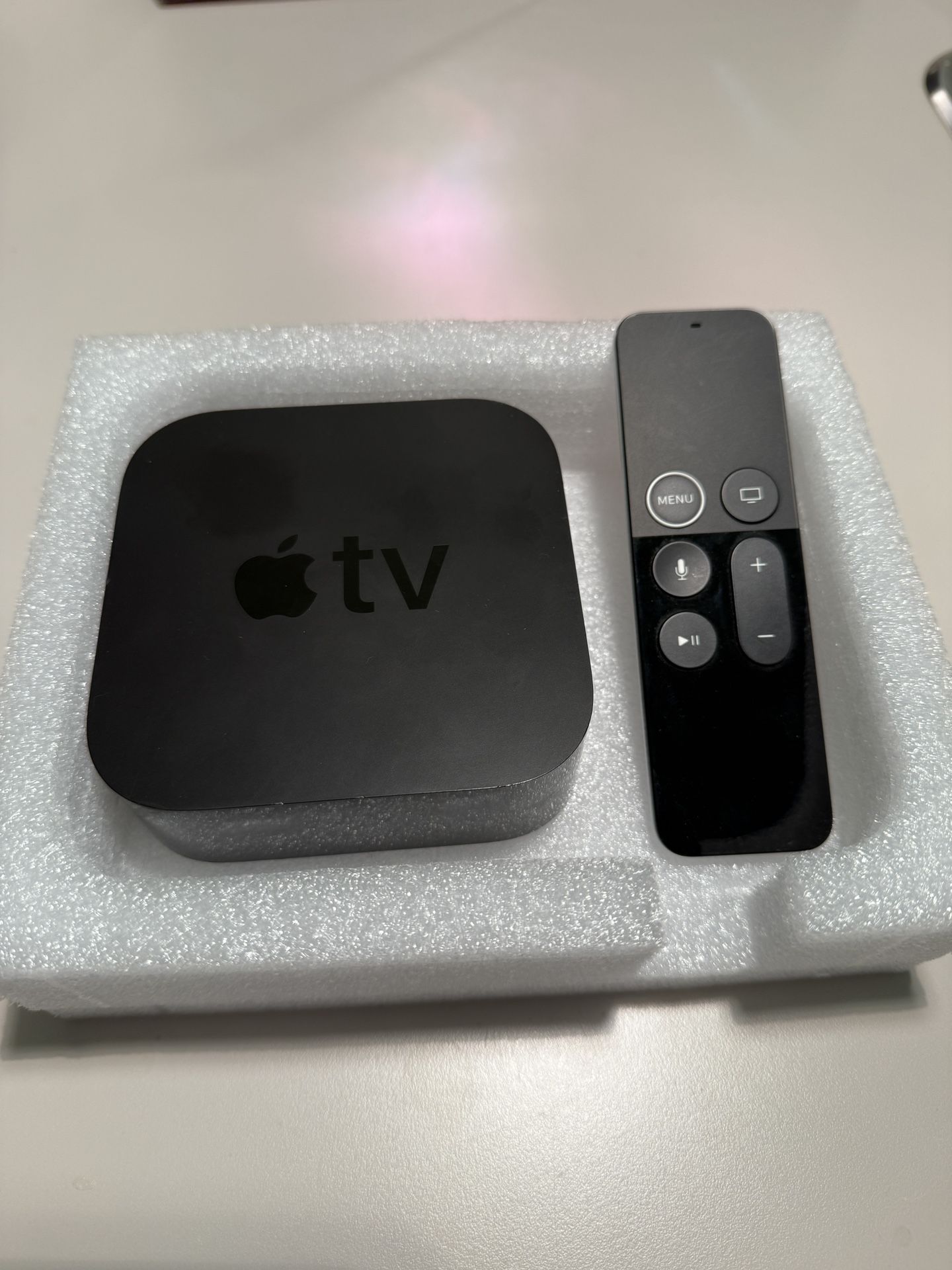 Apple A1842 5th Generation 32GB 4K Streamer Tested and Updated - Works Perfect!