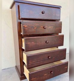 Five drawers dresser