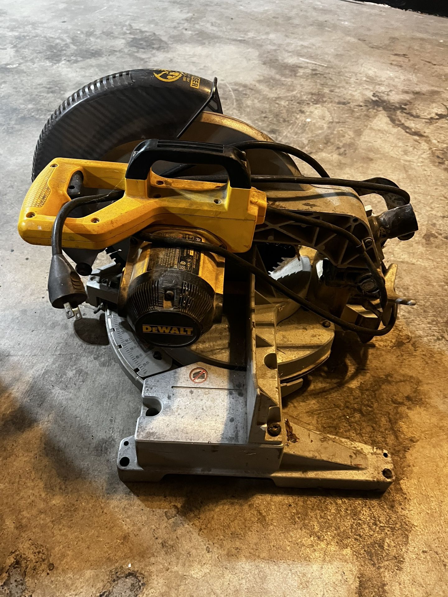 Dewault Miter Saw 