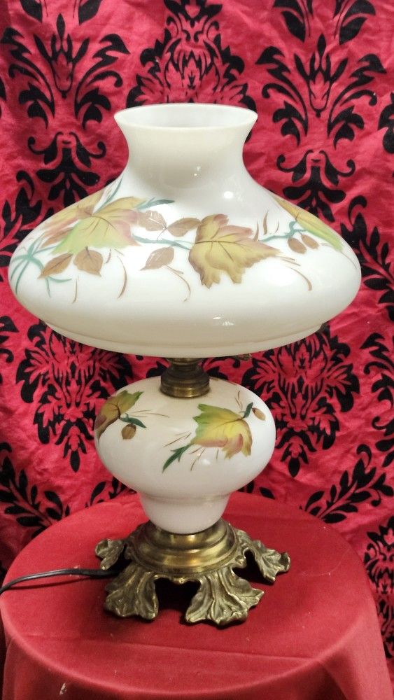 L.G. Wright OLD COLLECTABLE RARE LAMP OIL STYLE WITH LIVES GWTW