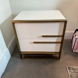 White Vondell Nightstand