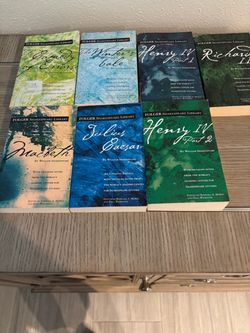 13 Folger Shakespeare Library Paperback Books