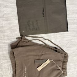 Essentials Fear of God 'Desert Taupe' shorts Size XXL