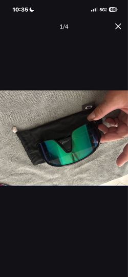 Oakley sunglass