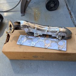 Toyota Sequoia Exhaust Manifold