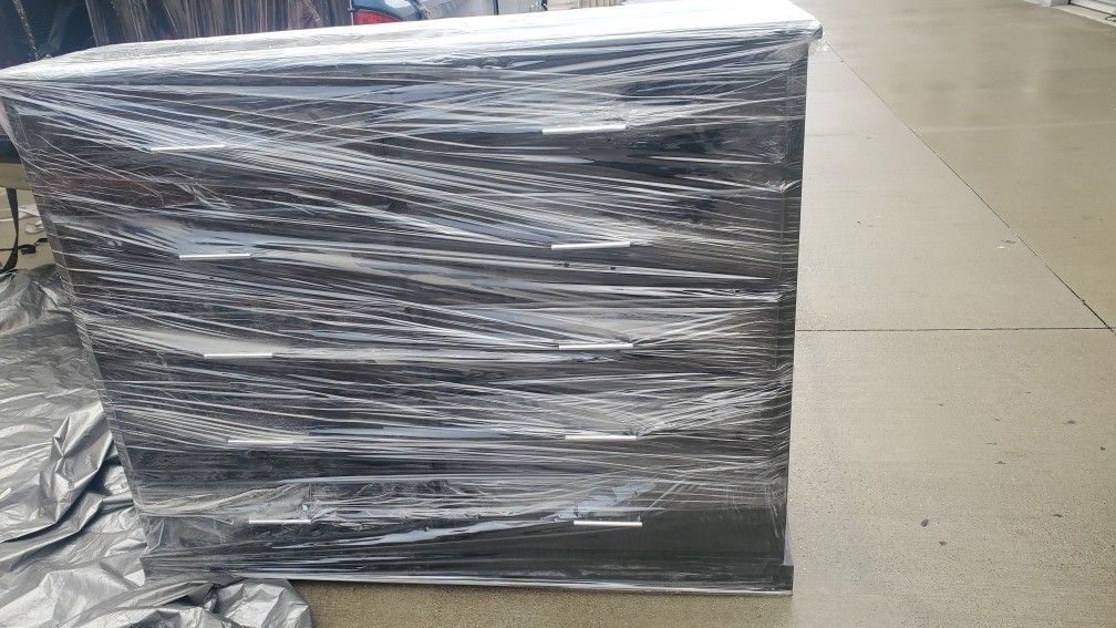 Dresser With 10 Drawers Brand New wfdjnjc.com