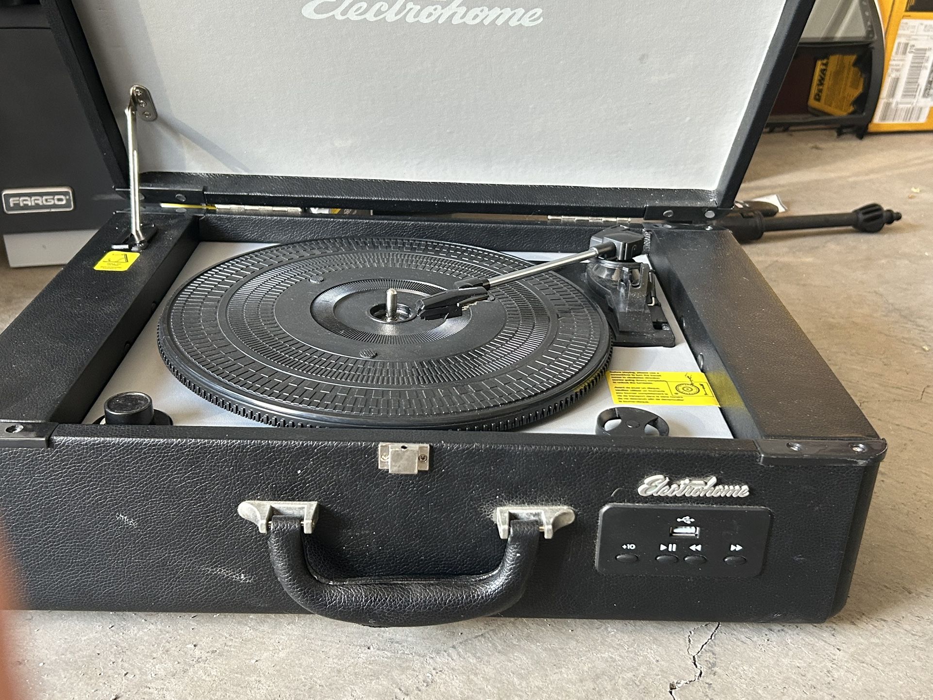 Electrohome Vinyl Record Player Classic Turntable Stereo System Speakers