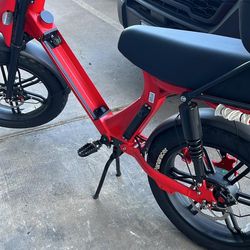 New Electric Bike Comes With Battery And Charger 