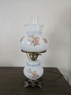 Vintage Gone With The Wind Hurricane Parlor Lamp