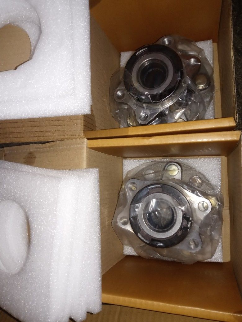 2008 Jeep Compass Parts And A Pair Of Mufflers