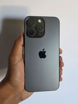 iPhone 15 Pro Max 256GB Unlocked.