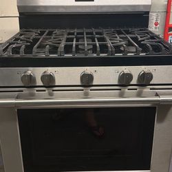Frigidaire Professional 5 Burner Stove 