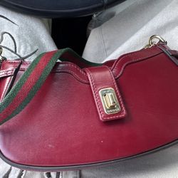 Gucci moonside mini red maroon