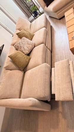 Couch set
