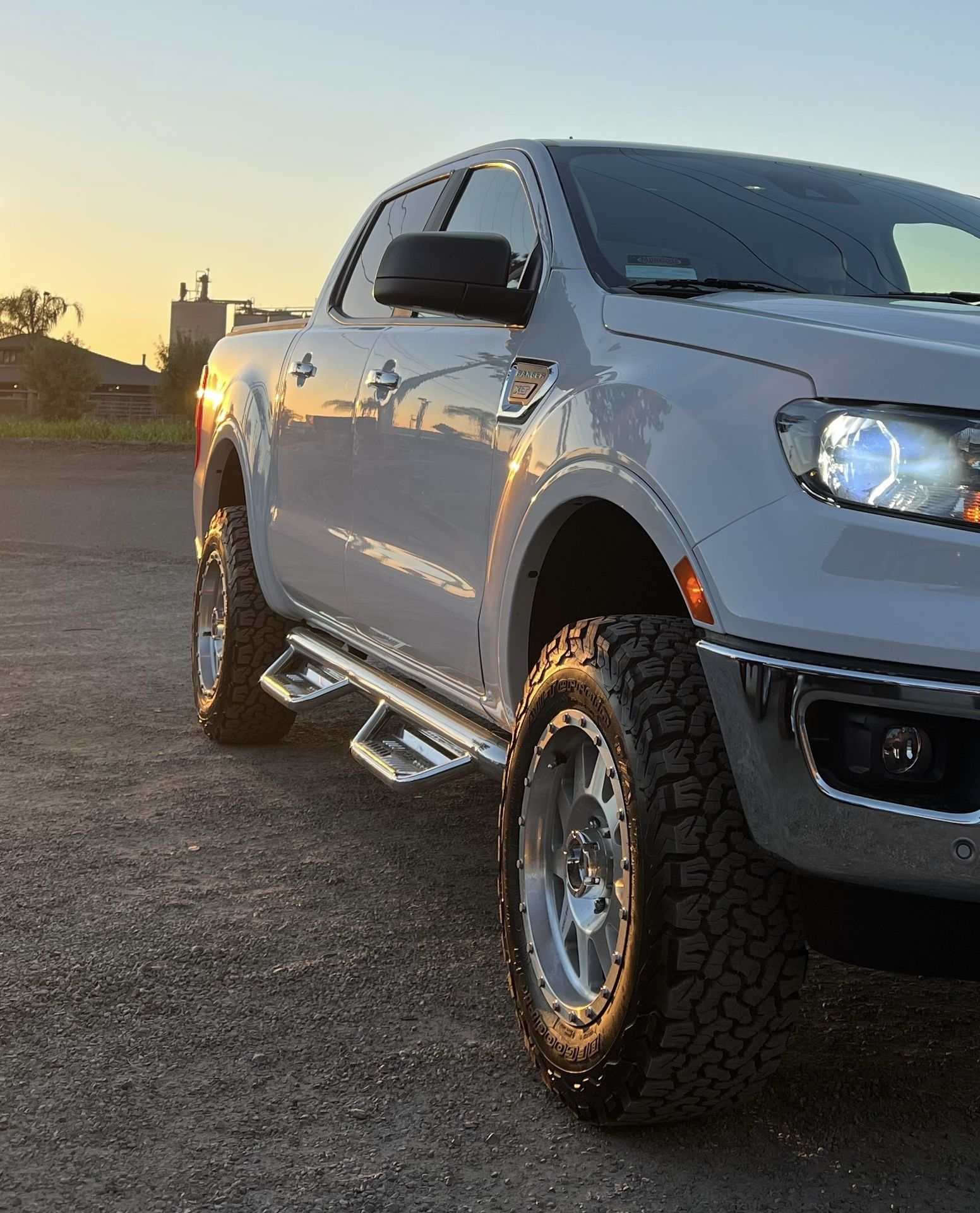 Running Boards Stainless steel N Fab Nerf Bars 