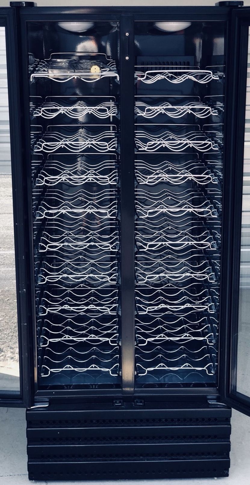 Franklin Chef Everstar Wine Fridge - 100 Bottle Capacity. Dual Zone Refrigeration