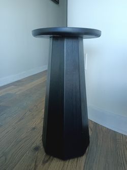 Round End Table