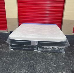 NEW Mattress King Size Plush Pillowtop With Box Spring // Offer  🚚