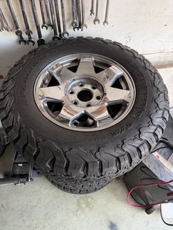 2013 Chevy wheels 265/70/17