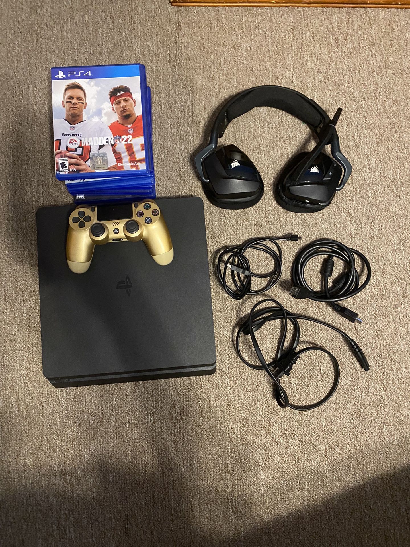 PS4 Slim (1TB) Bundle