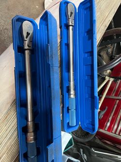Click Torque Wrenches with Cases – Set of 2