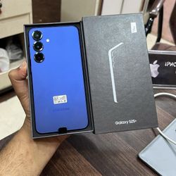 New Sealed Samsung Galaxy S25 Plus 256gb  Unlocked, FREE Smartwach/ Headphones. Pay $1 Today Rest in payments. NO CREDIT NEEDED FINANCING