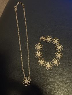 Necklace &Bracelet Set On Sale !!🌹🩷 