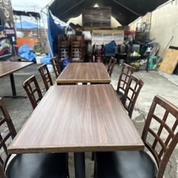 Se Venden 11 Mesas Con Sillas Buen Precio