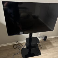 58” Hisense Roku TV Moving Sale