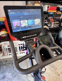 Bowflex Velcore bike 16 Inch Screen