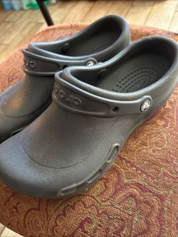 Crocks men 10 women 8 black