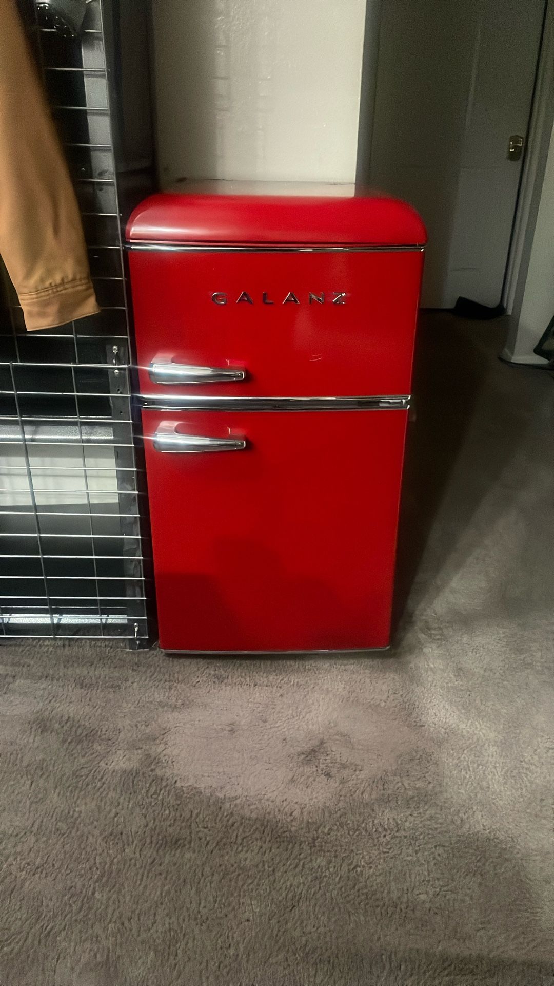 Galanz Color Red