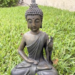 $25 Each Meditating Zen Buddha Statue. Or All 3 Buddhas $65 Firm. Bronze & Gold & Silver Tone. 