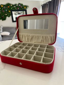 Jewelry box