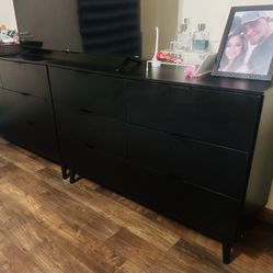 Black Dressers In Perfect Condition 