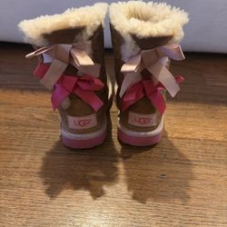 UGG Girl Bow Boots Size 10