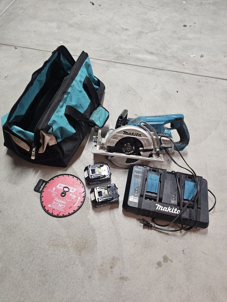 Makita- Cordless Saw Kit