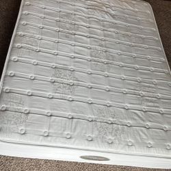 Queen Mattress Perfect Condition 