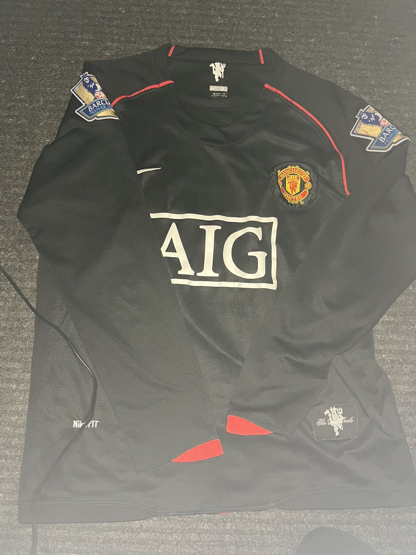 Soccer Black and red Manchester United 2007-08 home shirt
