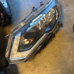 Left Headlight for Nissan Rogue 2018