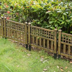 Plastic Outdoor Garden Edger Fence, Set of 4 Panels