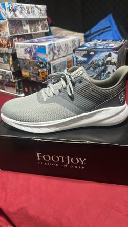 Men’s 13 Brand new never worn golf shoes