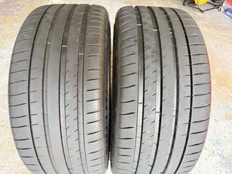 Two Tires 285/40/22 Michelin Pilot Sport 4S Like new with 90-100% Left Dot 2026-25 GLE63